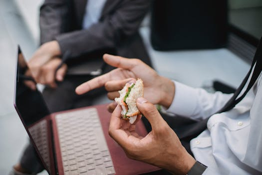 Simple Ways to Use Your Lunch Break for Personal Growth